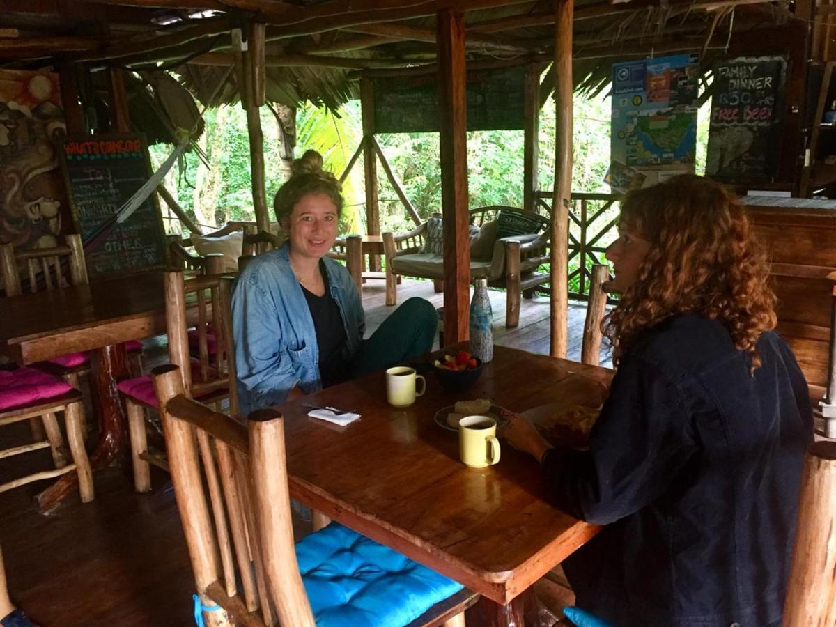 Lívingston Casa De La Iguana旅舍 外观 照片